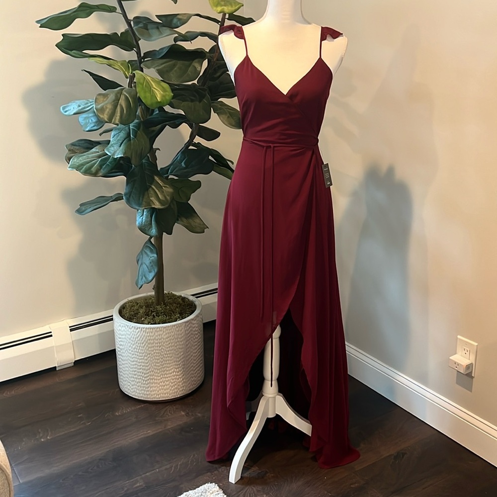 NWT Lulus Wrap Maxi Dress, size XS